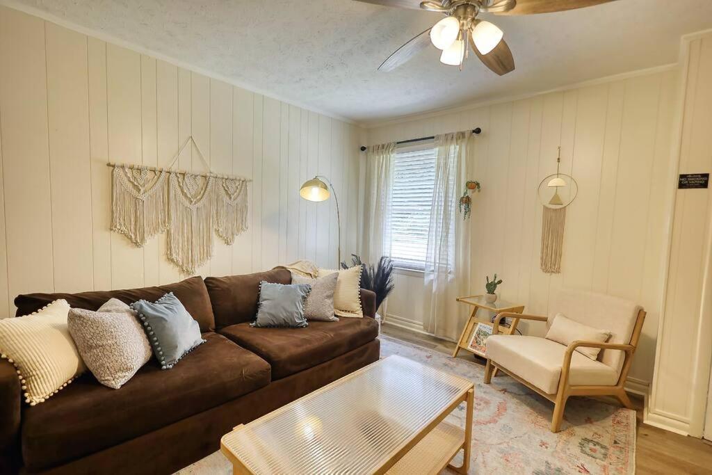 The Bohemian 1/2 Mi From Covington Square Villa Bagian luar foto