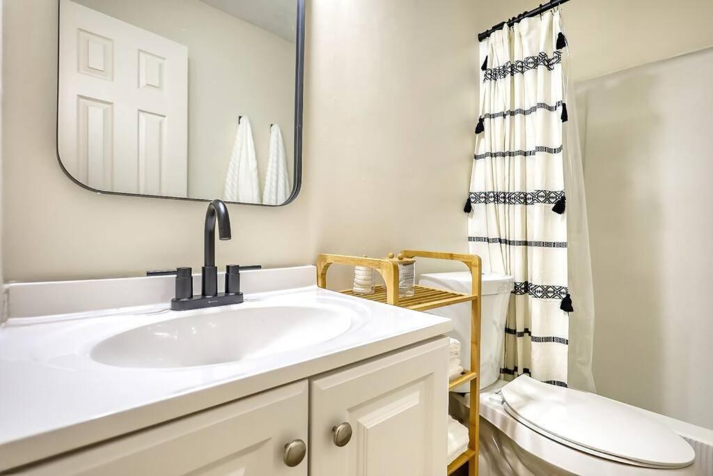 The Bohemian 1/2 Mi From Covington Square Villa Bagian luar foto