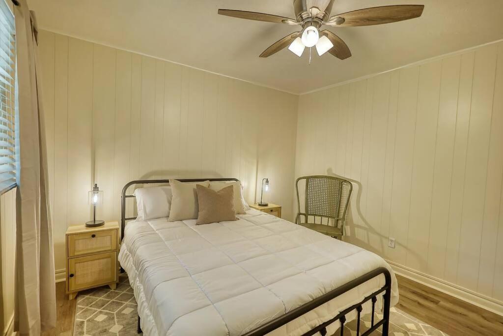 The Bohemian 1/2 Mi From Covington Square Villa Bagian luar foto